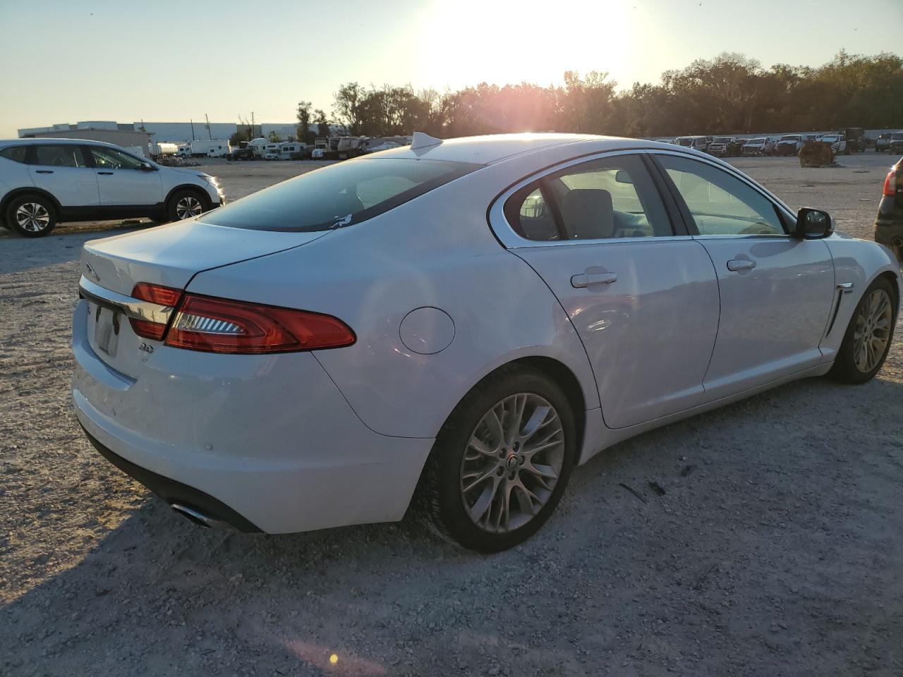 VIN SAJWA0E71D8S91713 2013 JAGUAR XF no.3