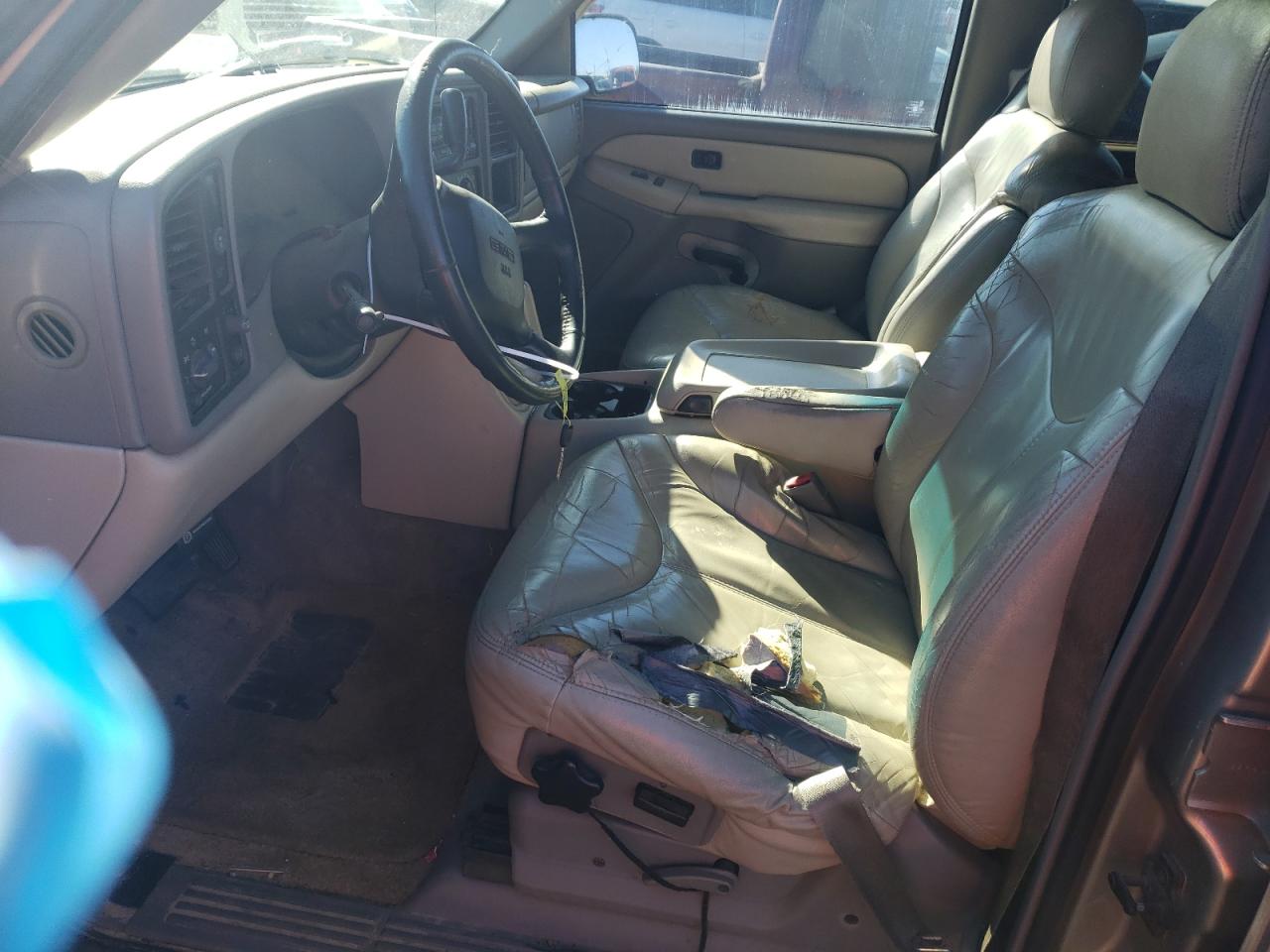 2002 GMC Yukon - Image 7
