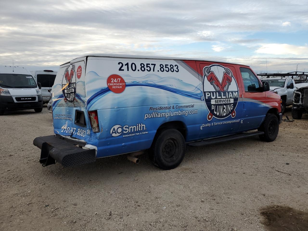2014 Ford Econoline - Image 3