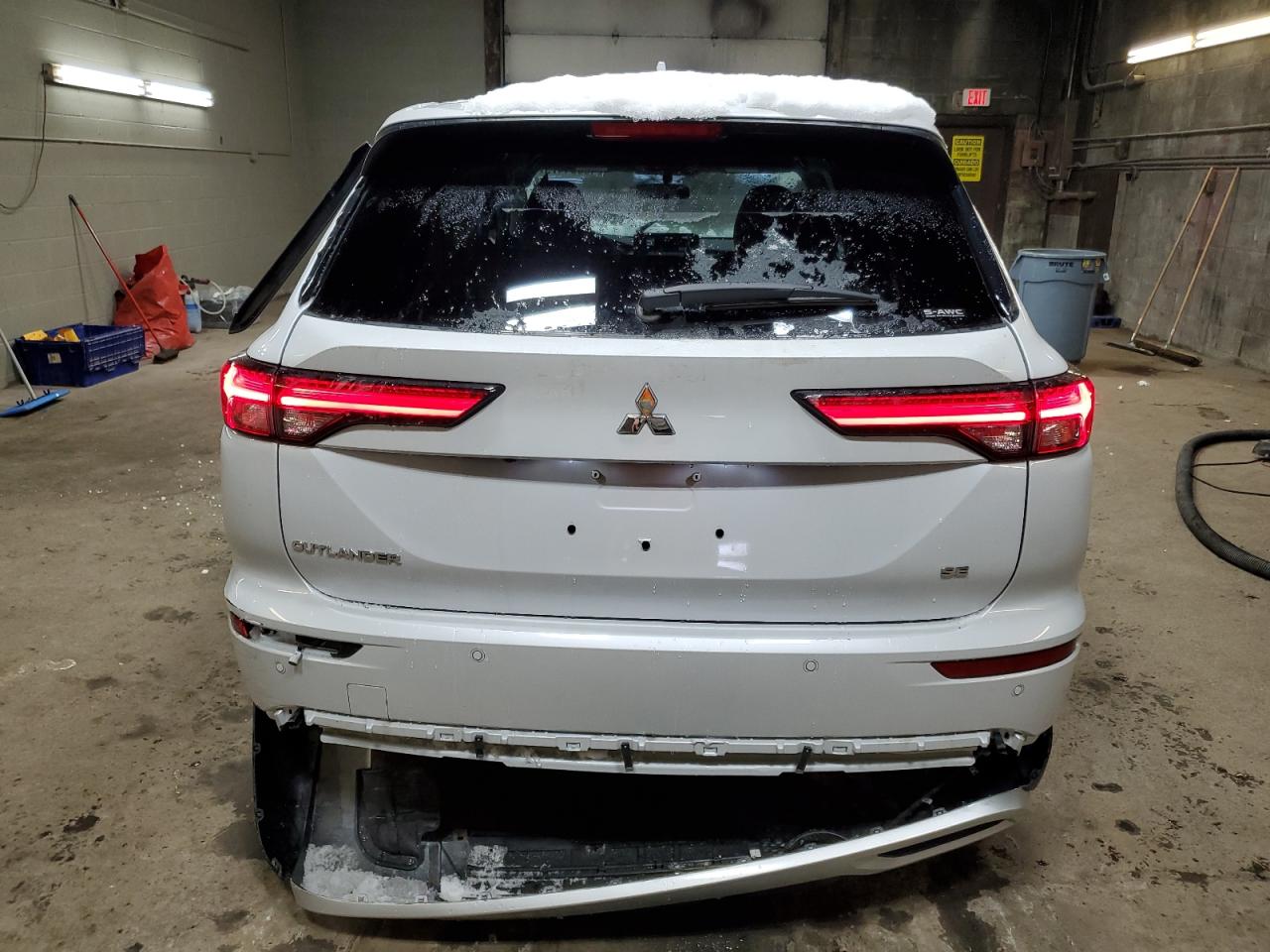 2024 Mitsubishi Outlander - Image 6