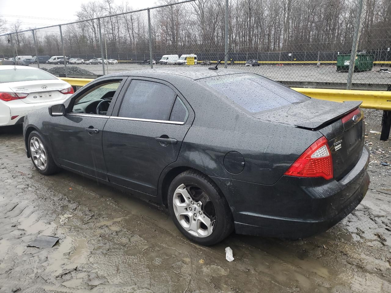 2010 Ford Fusion - Image 2