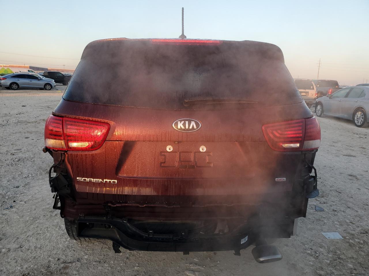 2020 Kia Sorento L VIN: 5XYPG4A32LG631261 Lot: 86309274