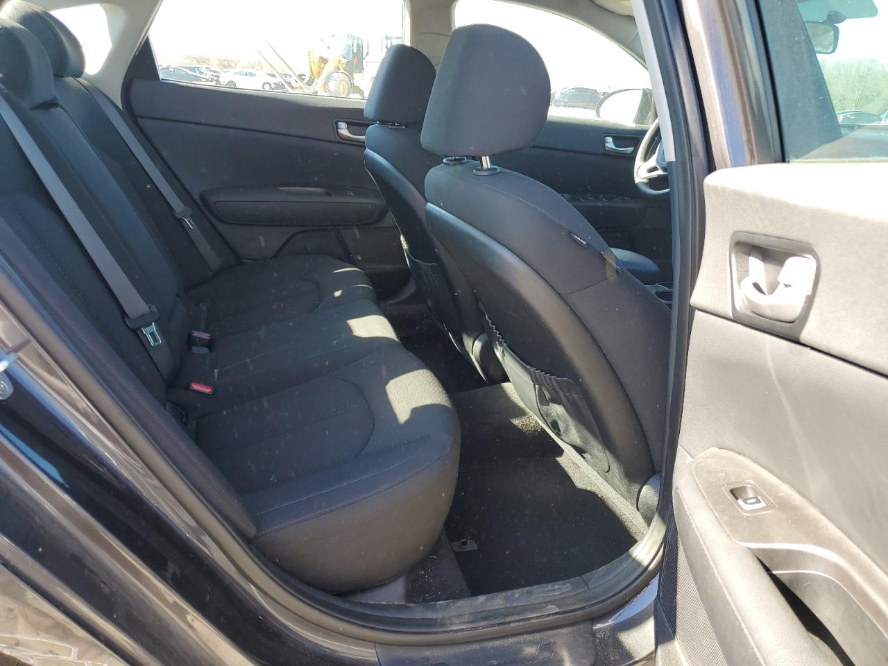 2017 Kia Optima - Image 10