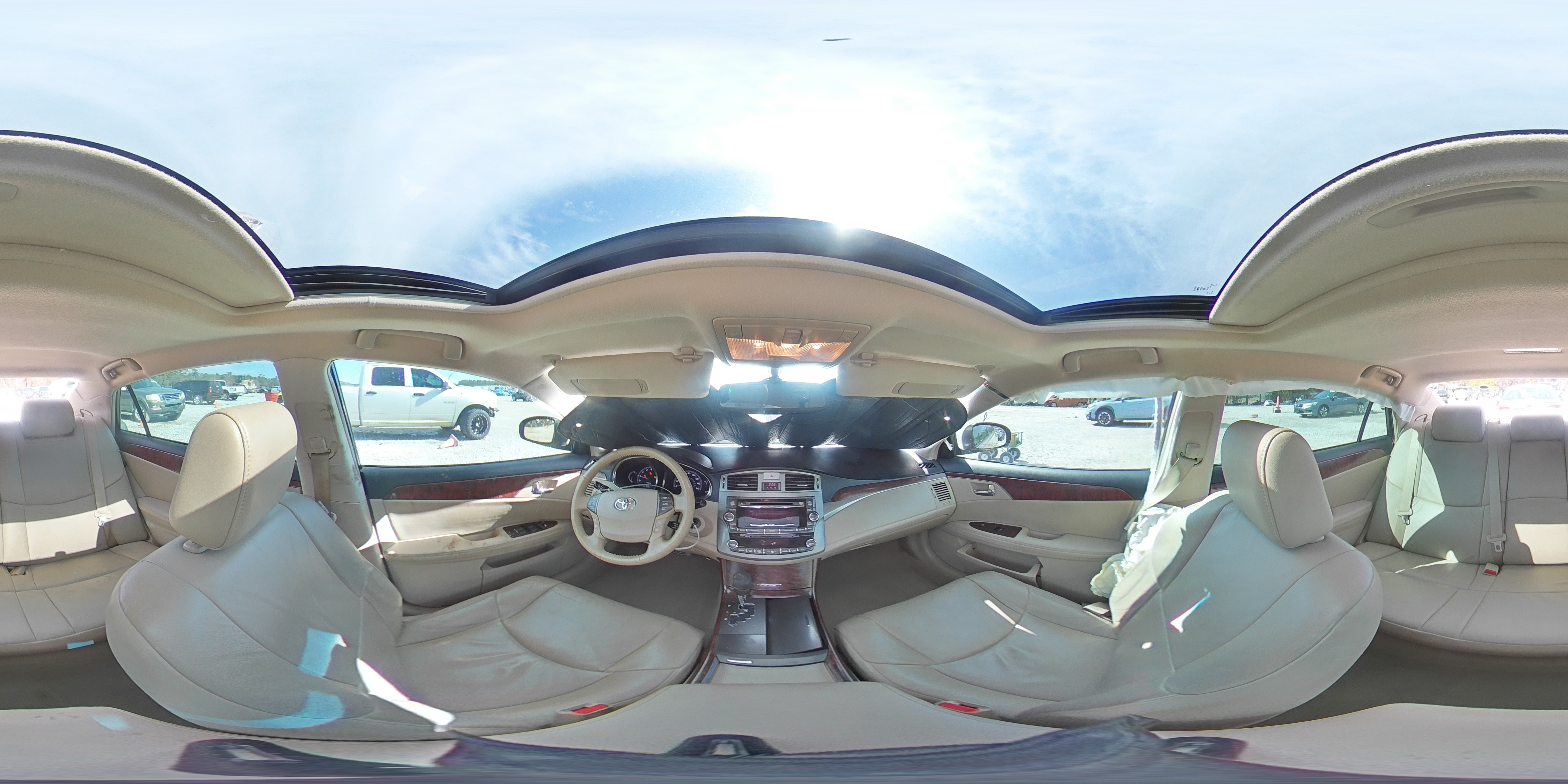 2012 Toyota Avalon - Image 14