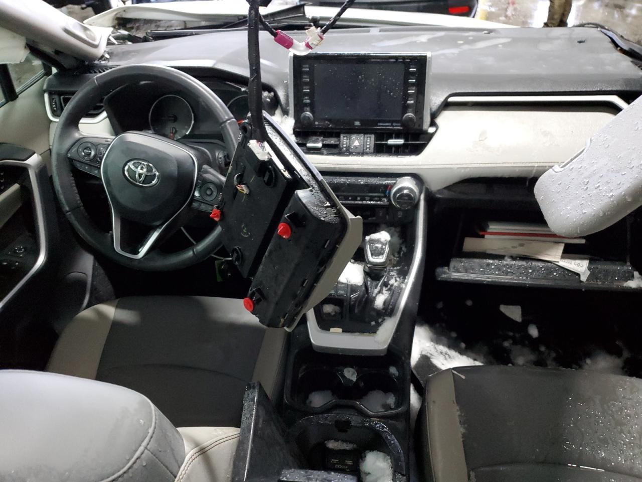 2021 Toyota RAV 4 - Image 8