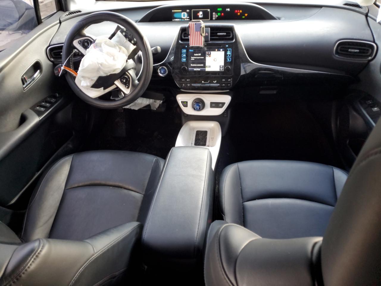 2016 Toyota Prius - Image 8