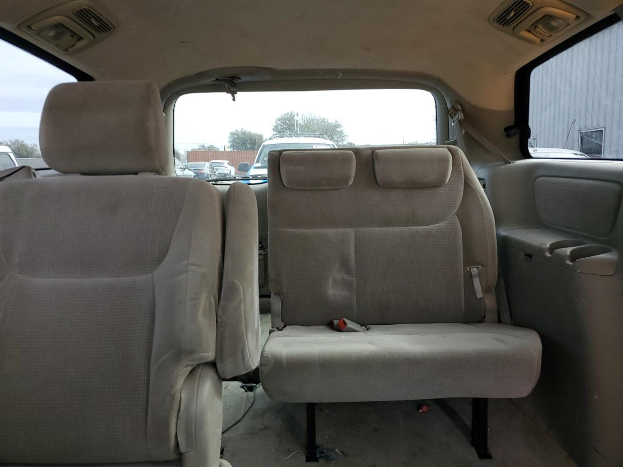2005 Toyota Sienna - Image 10