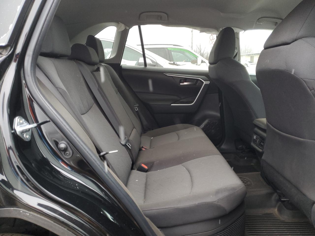 2022 Toyota RAV 4 - Image 11