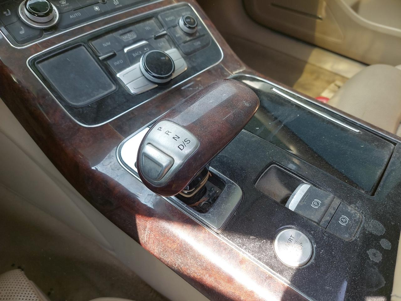 WAURGBFD3EN005113 - 2014 Audi A8 - #42897025