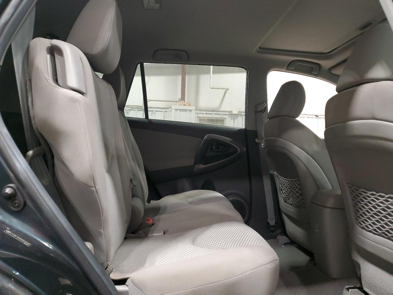 2012 Toyota RAV 4 - Image 12