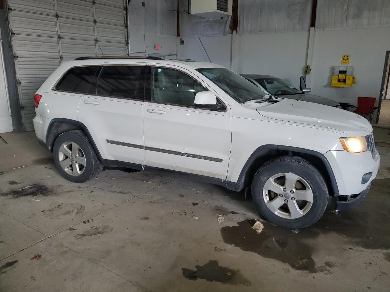 2013 Jeep Grand Cherokee - Image 4