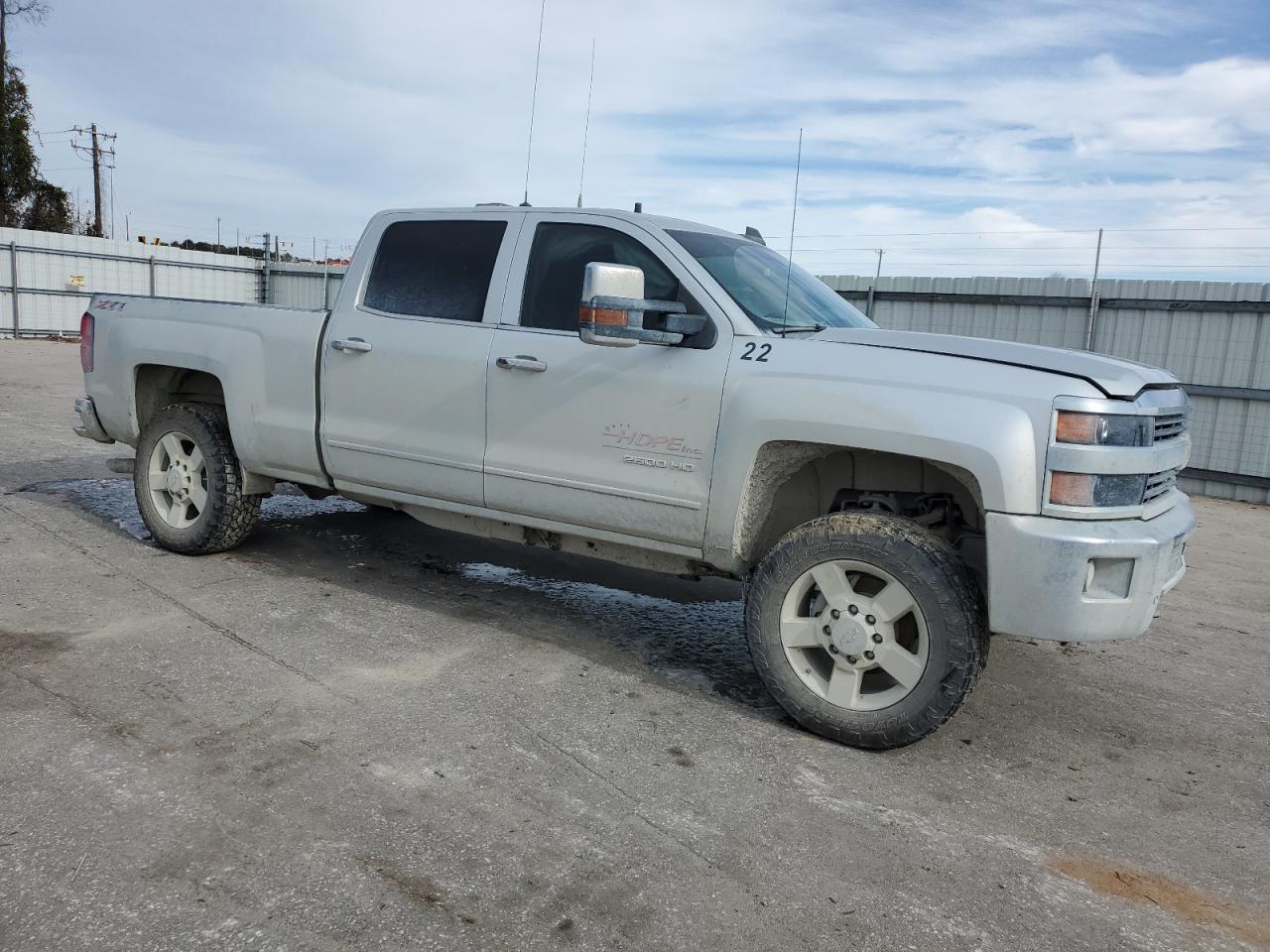 2017 Chevrolet Silverado - Image 4