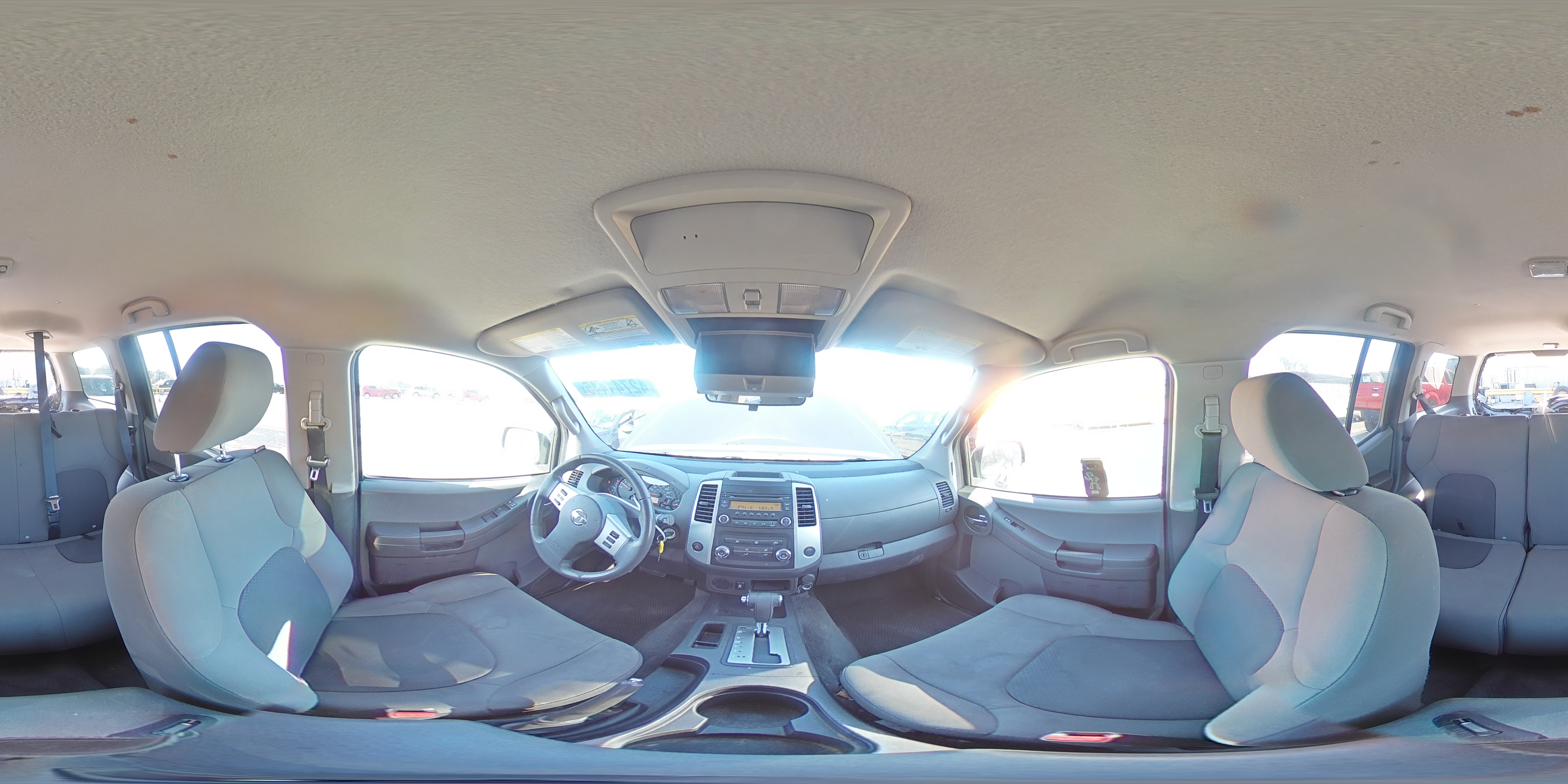 2015 Nissan XTerra - Image 16