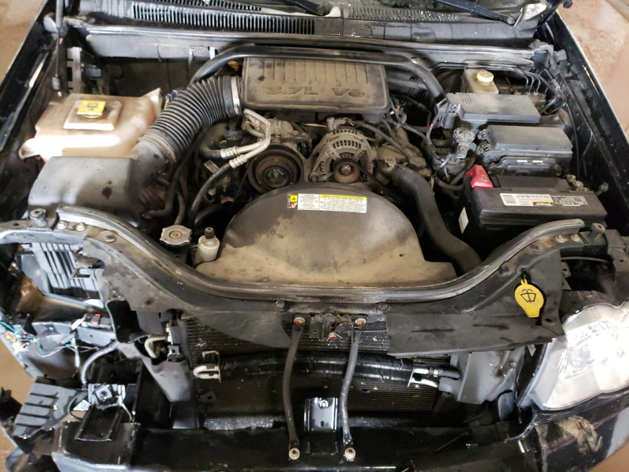 2010 Jeep Grand Cherokee - Image 12