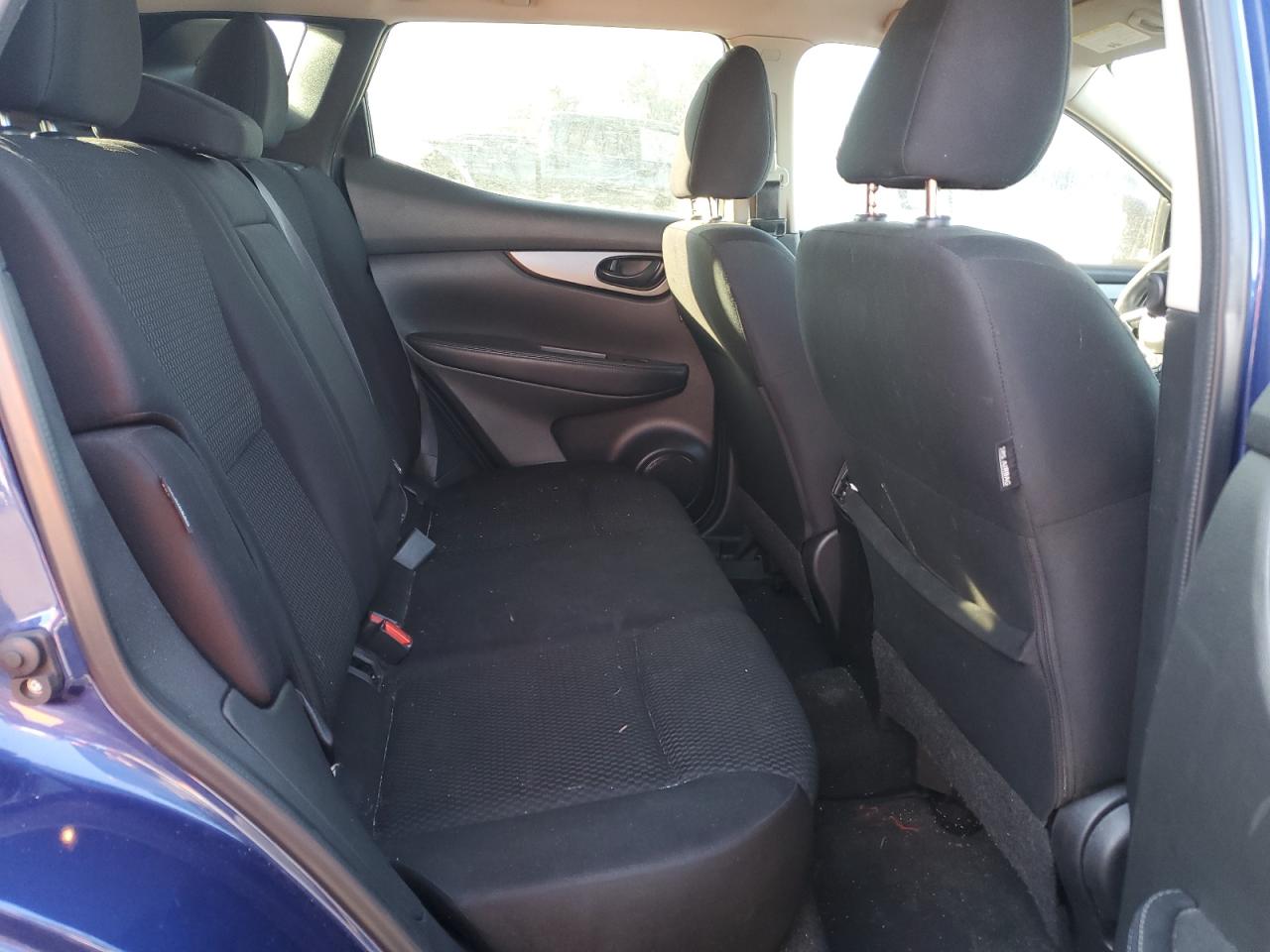 2021 Nissan Rogue - Image 10