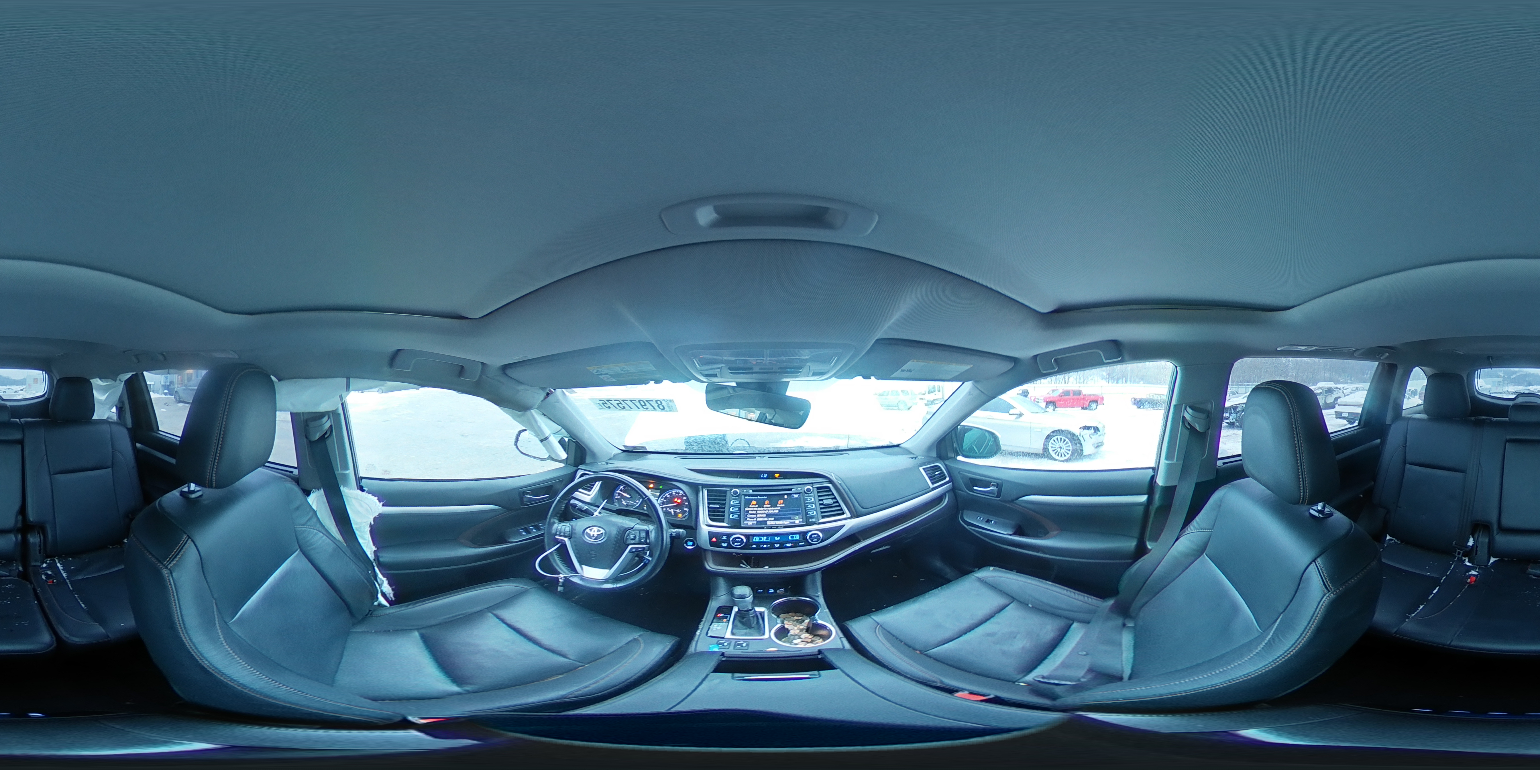 2019 Toyota Highlander - Image 13