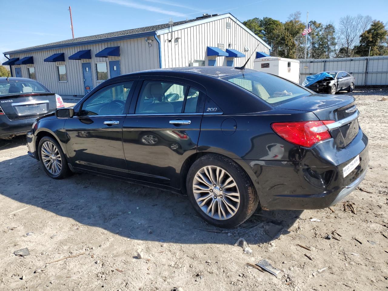 2011 Chrysler 200 - Image 2