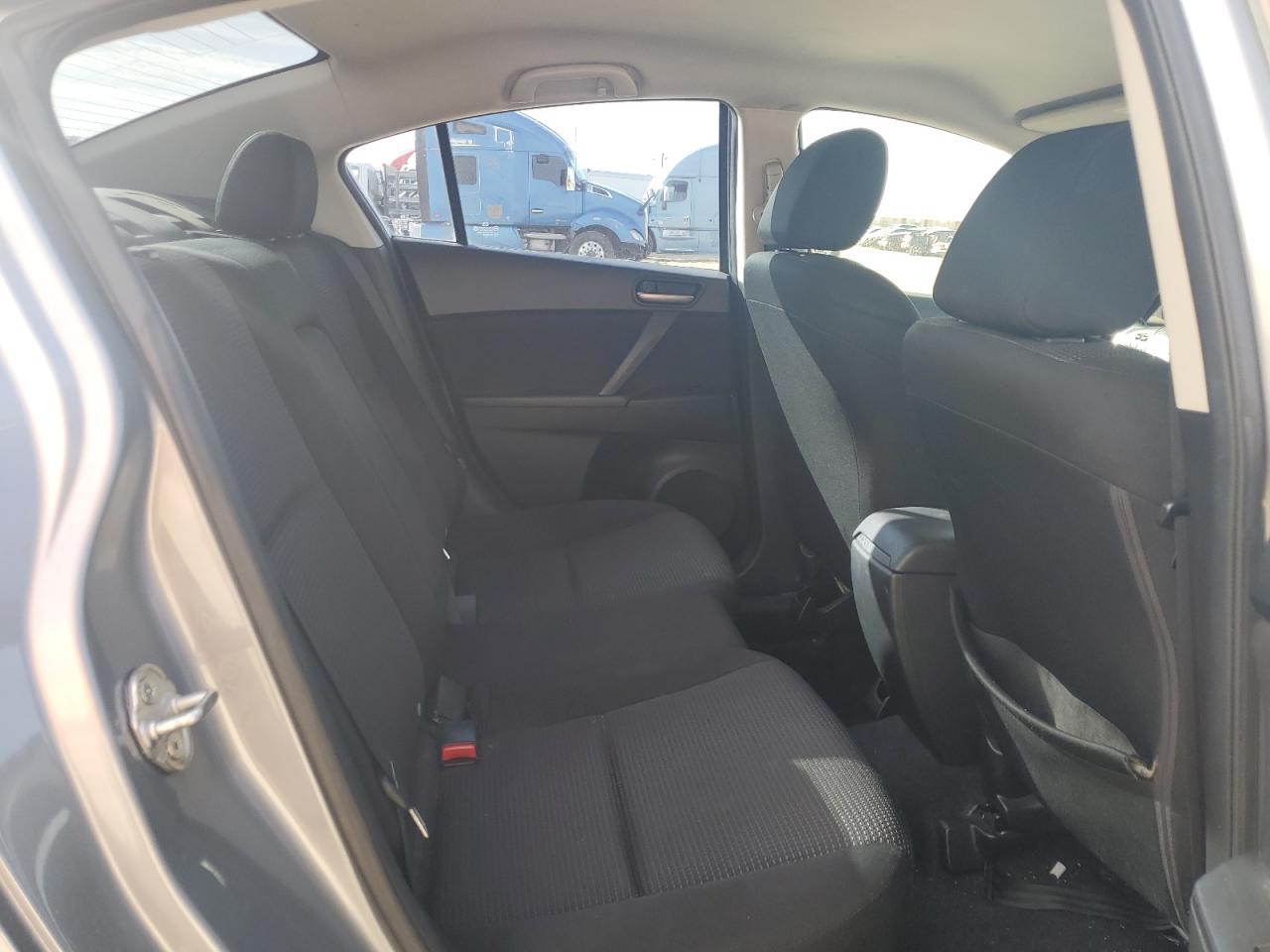 2012 Mazda 3 - Image 11