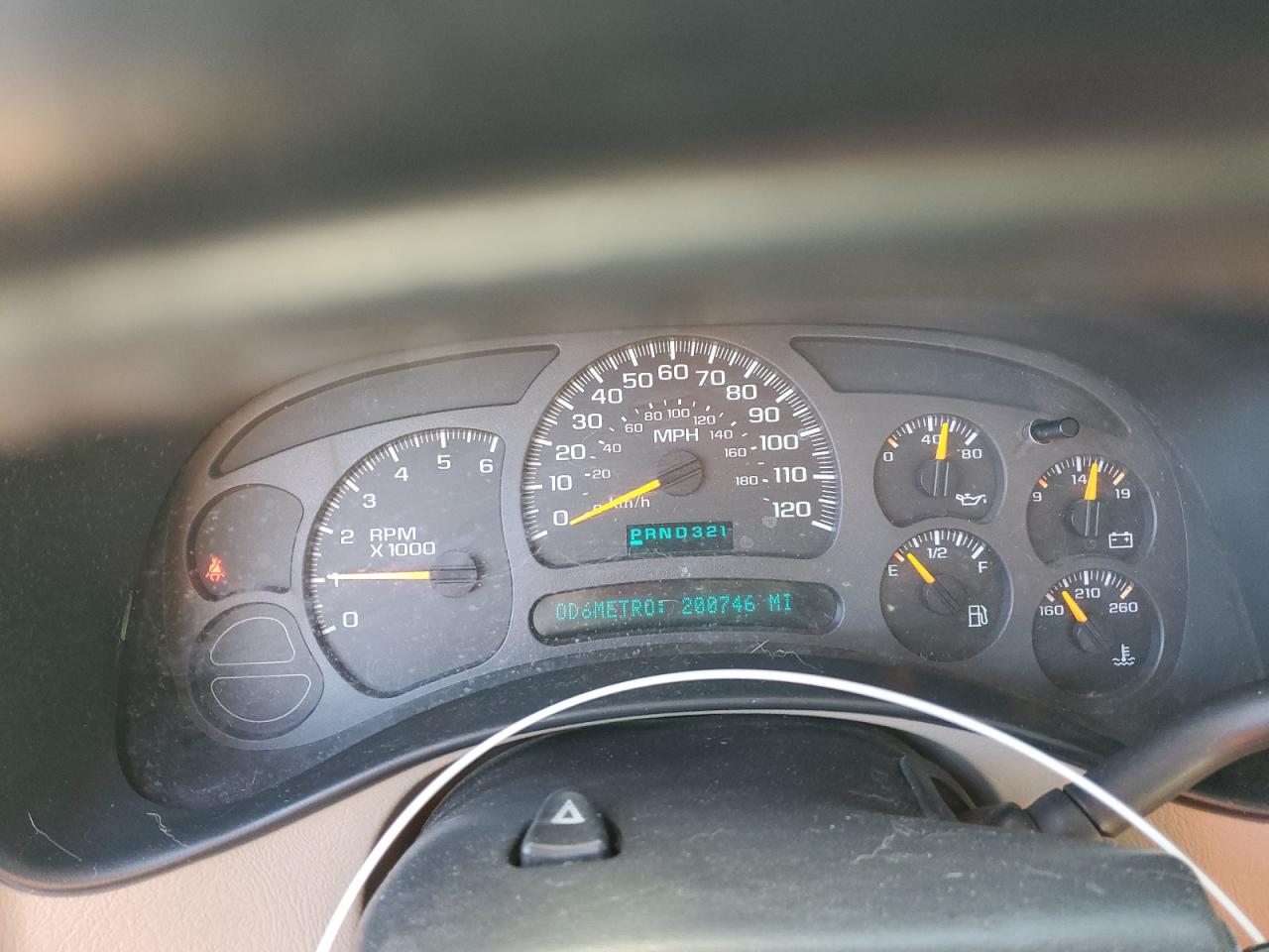 2003 Chevrolet Silverado - Image 9