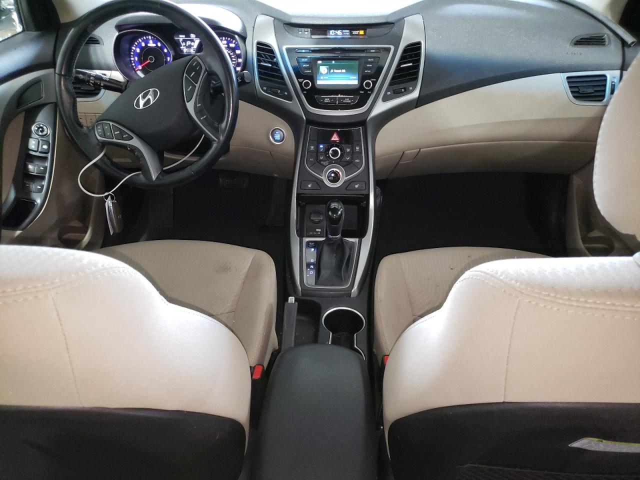 2016 Hyundai Elantra - Image 8