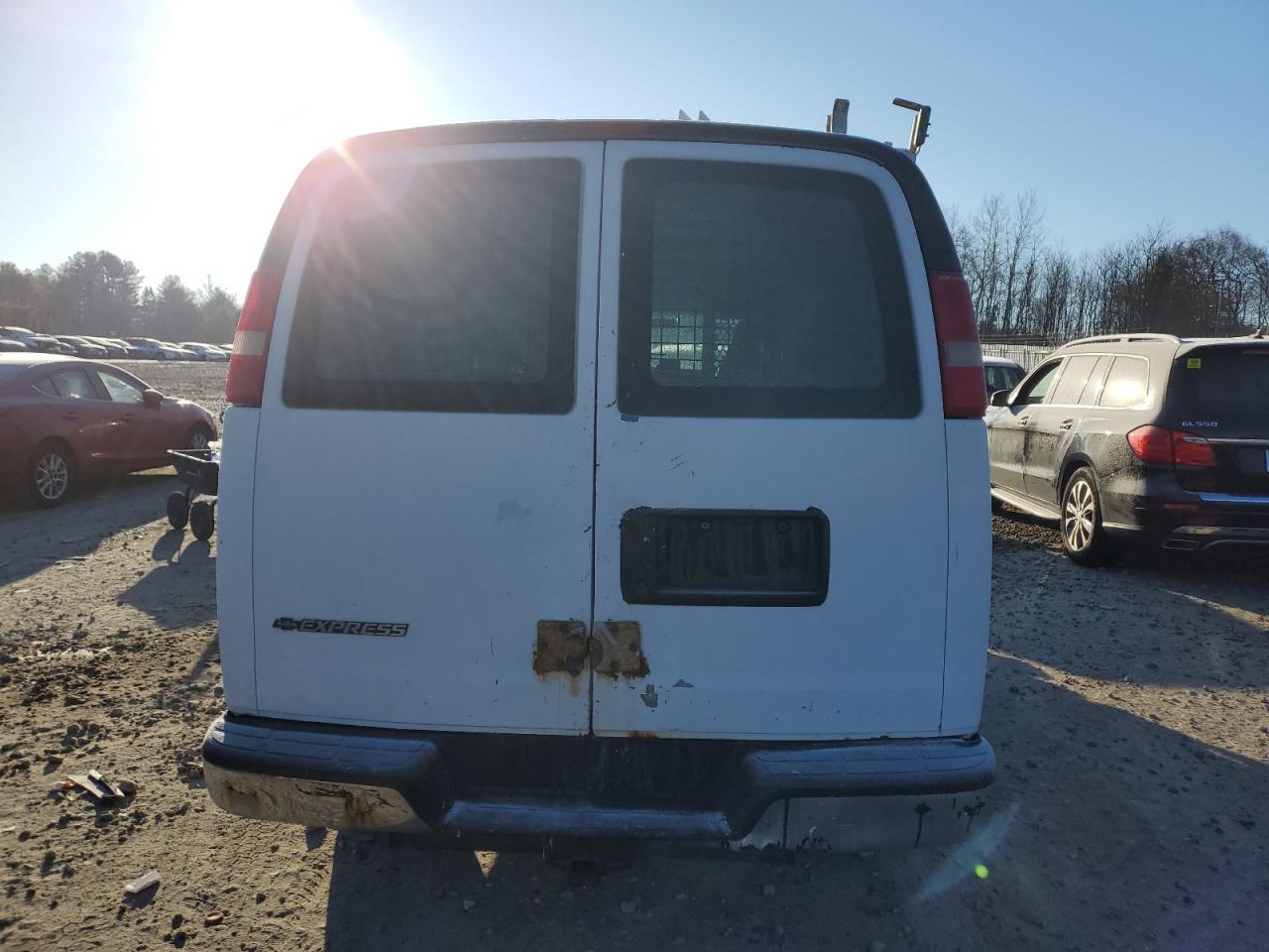 2008 Chevrolet Express - Image 6