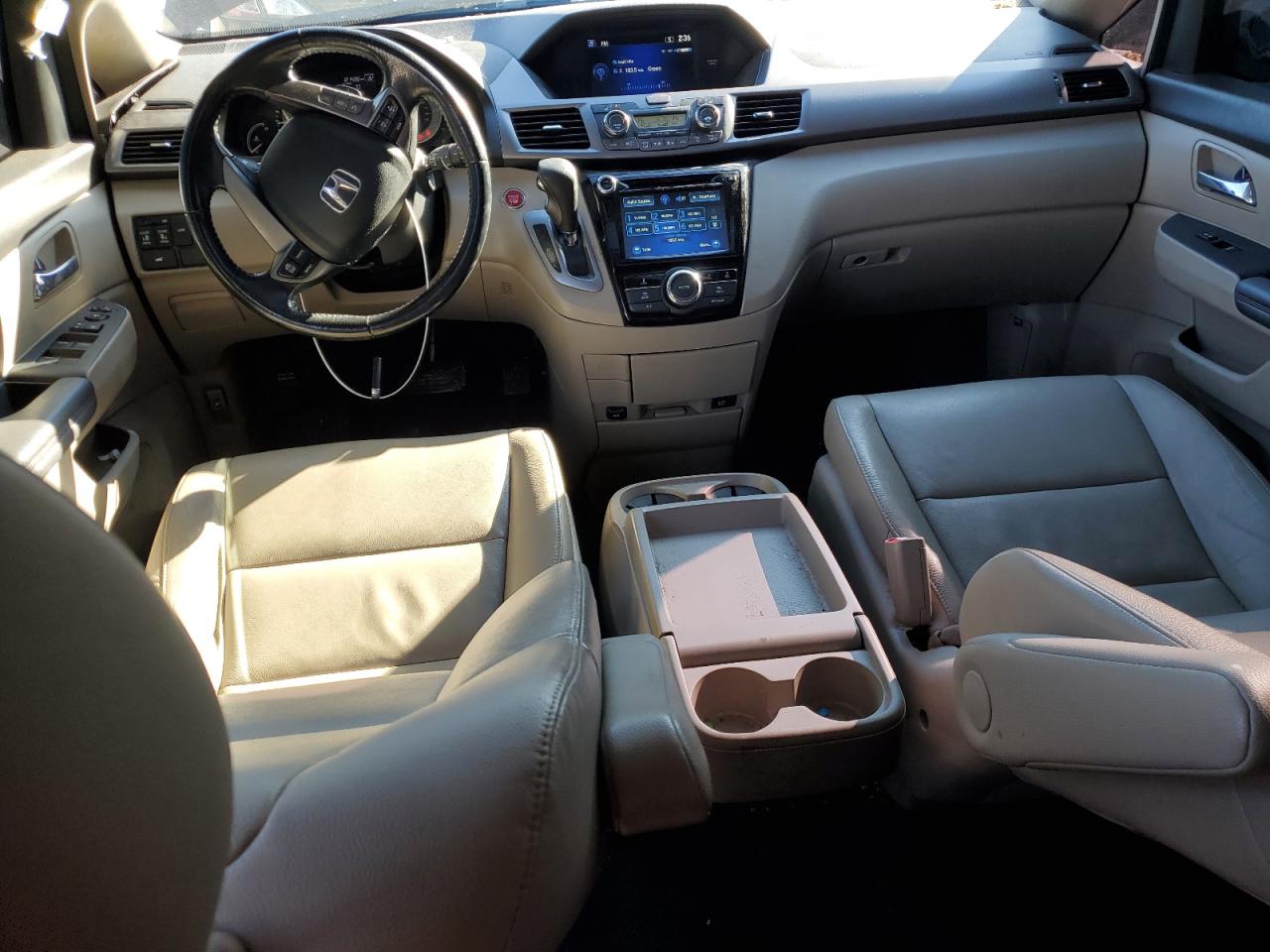 2017 Honda Odyssey - Image 8