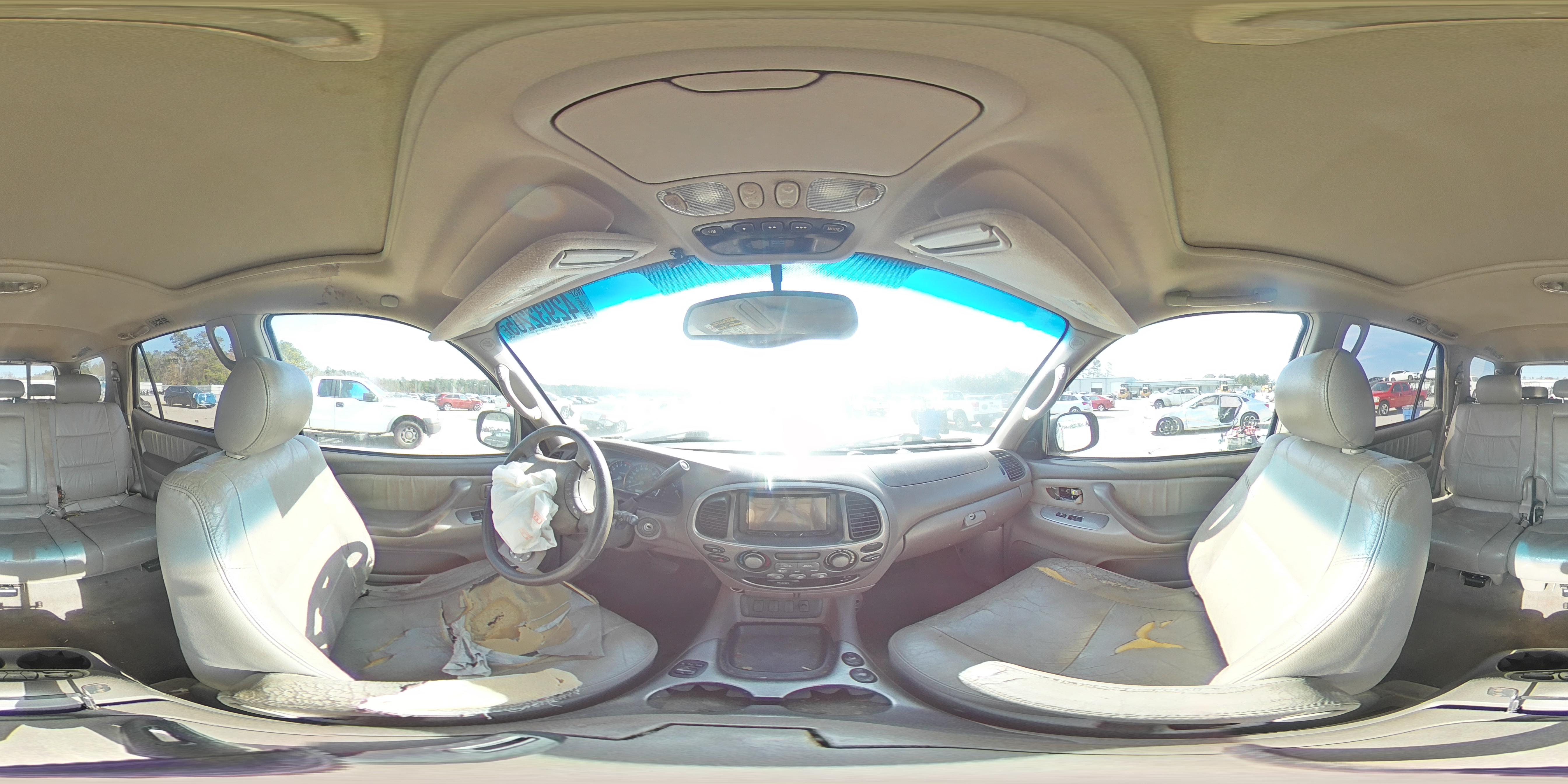 2005 Toyota Sequoia - Image 13