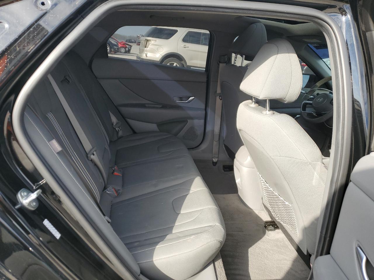 2024 Hyundai Elantra - Image 11