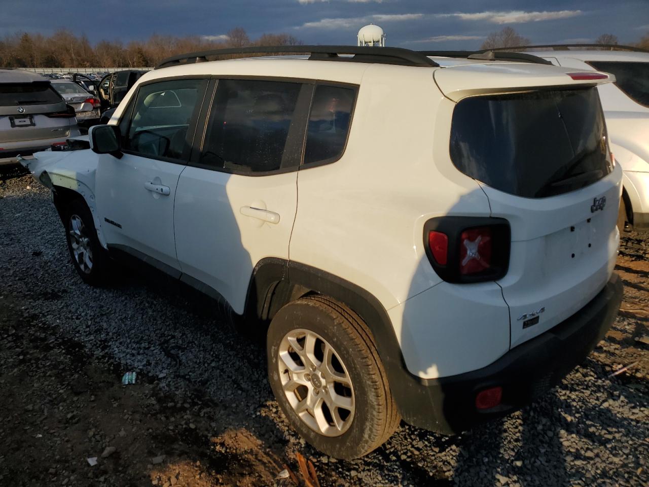 2016 Jeep Renegade - Image 2