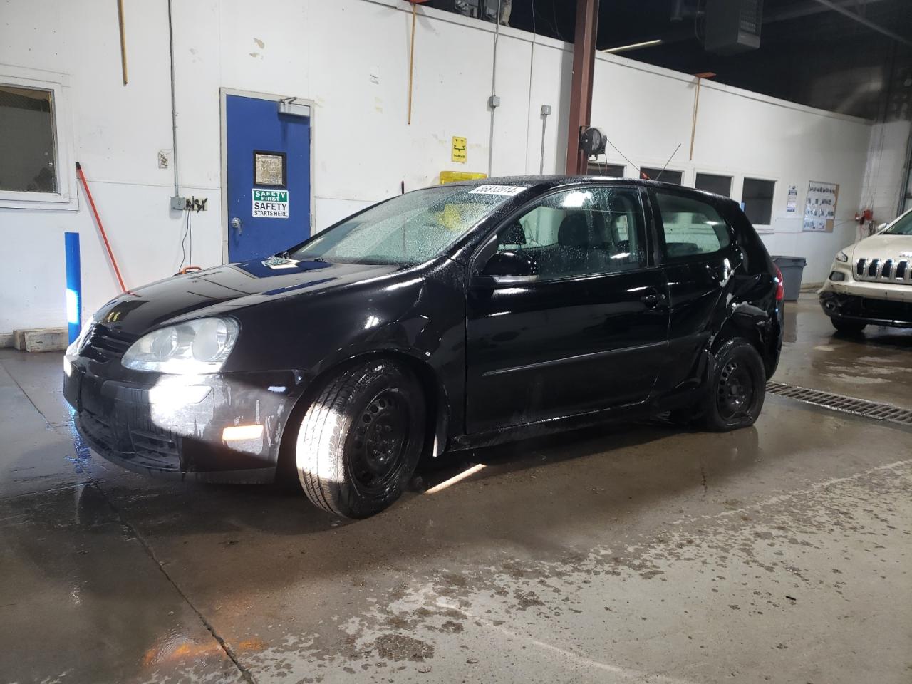 2009 Volkswagen Golf - Image 1