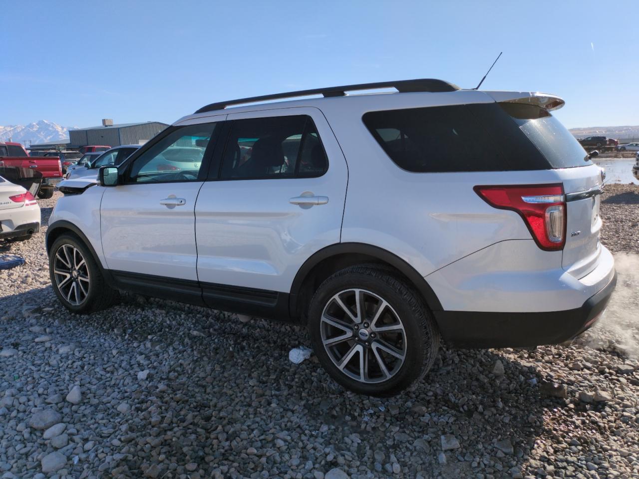 2015 Ford Explorer - Image 2