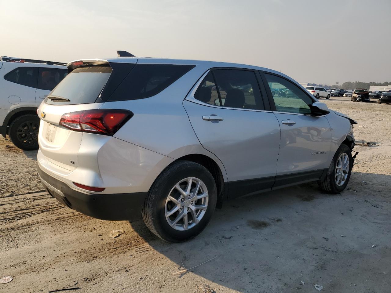 2022 Chevrolet Equinox - Image 3