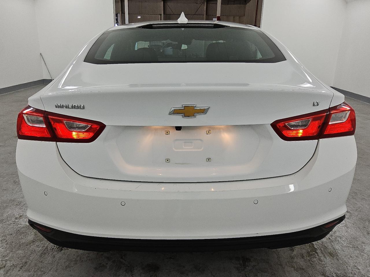 2023 Chevrolet Malibu - Image 6