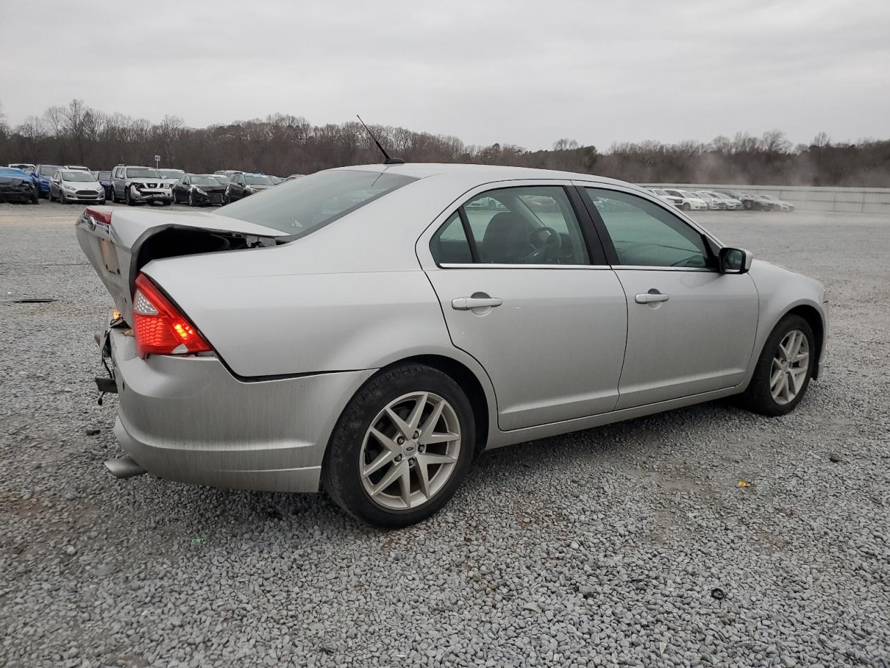 2010 Ford Fusion - Image 3