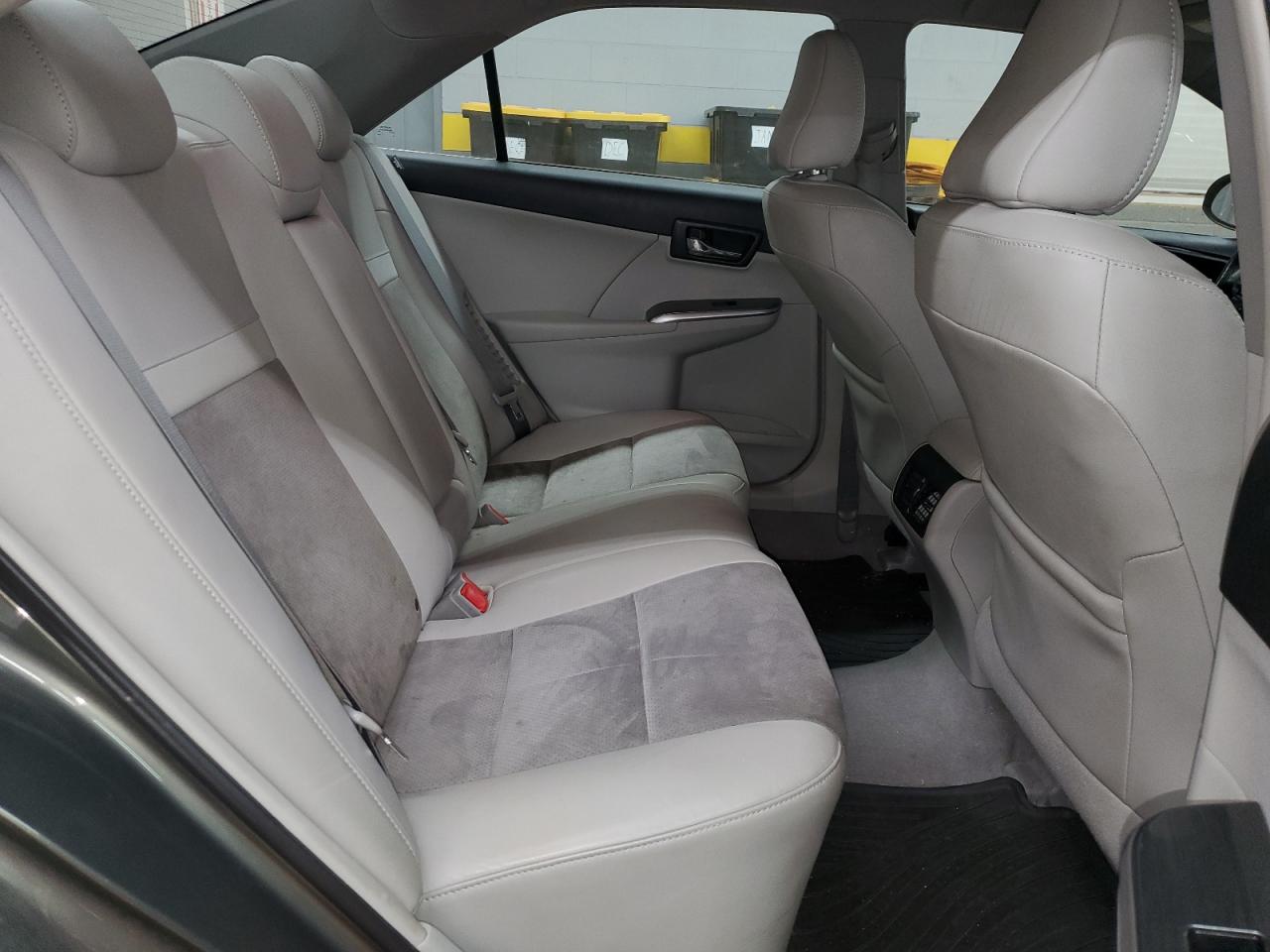 2012 Toyota Camry - Image 10