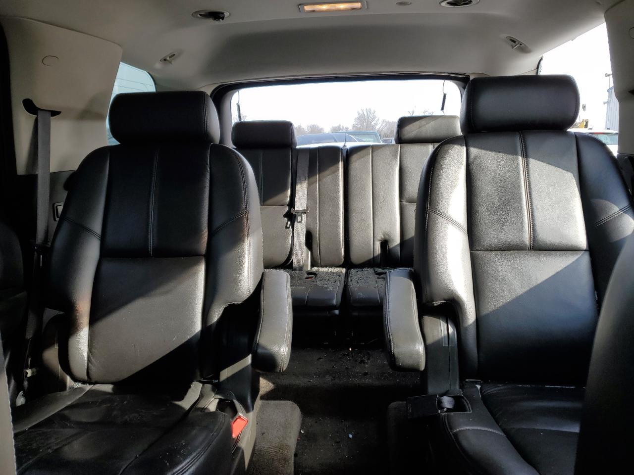 2010 Chevrolet Tahoe - Image 10