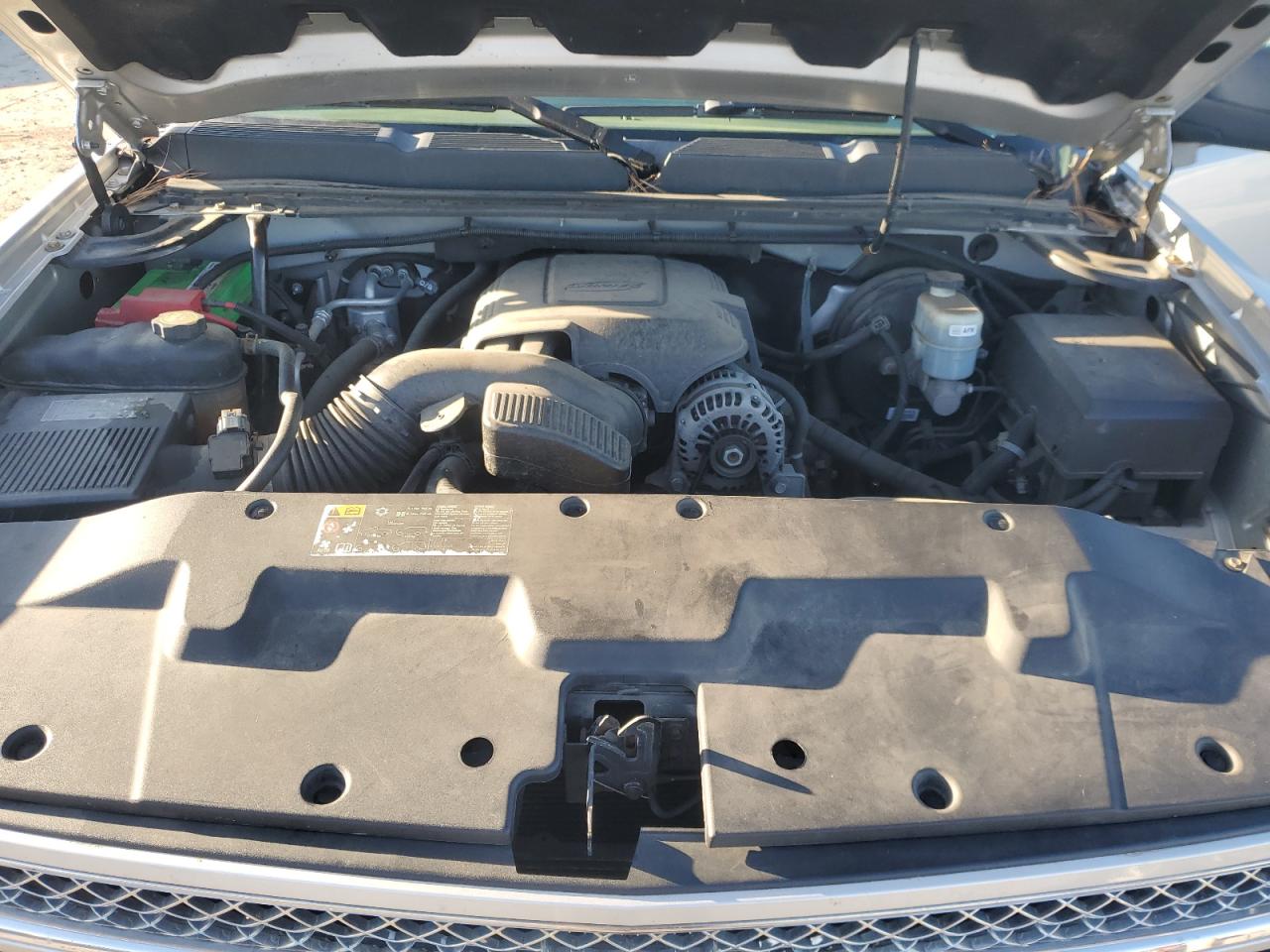 2012 Chevrolet Silverado - Image 11