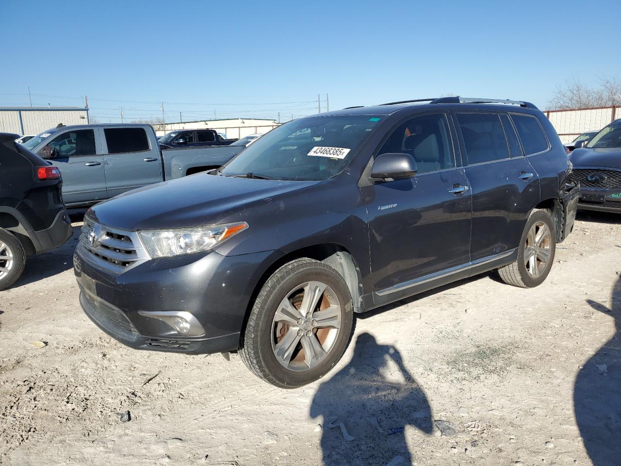2013 Toyota Highlander - Image 1