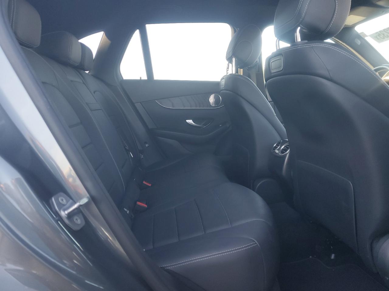 2018 Mercedes-Benz GLC - Image 11