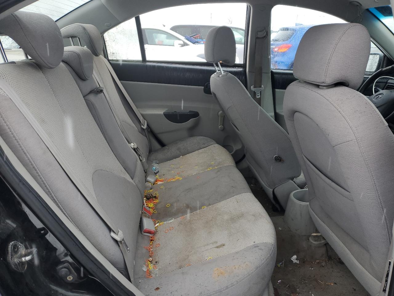 2007 Hyundai Accent - Image 10