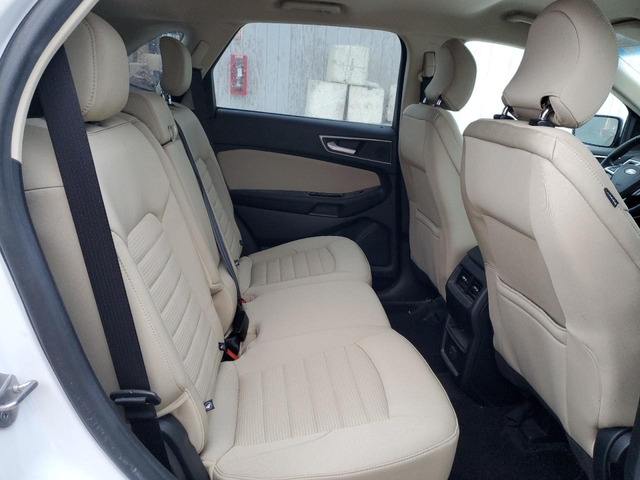 2019 Ford Edge - Image 11