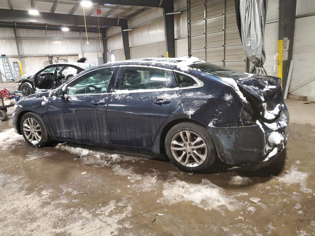 2016 Chevrolet Malibu - Image 2