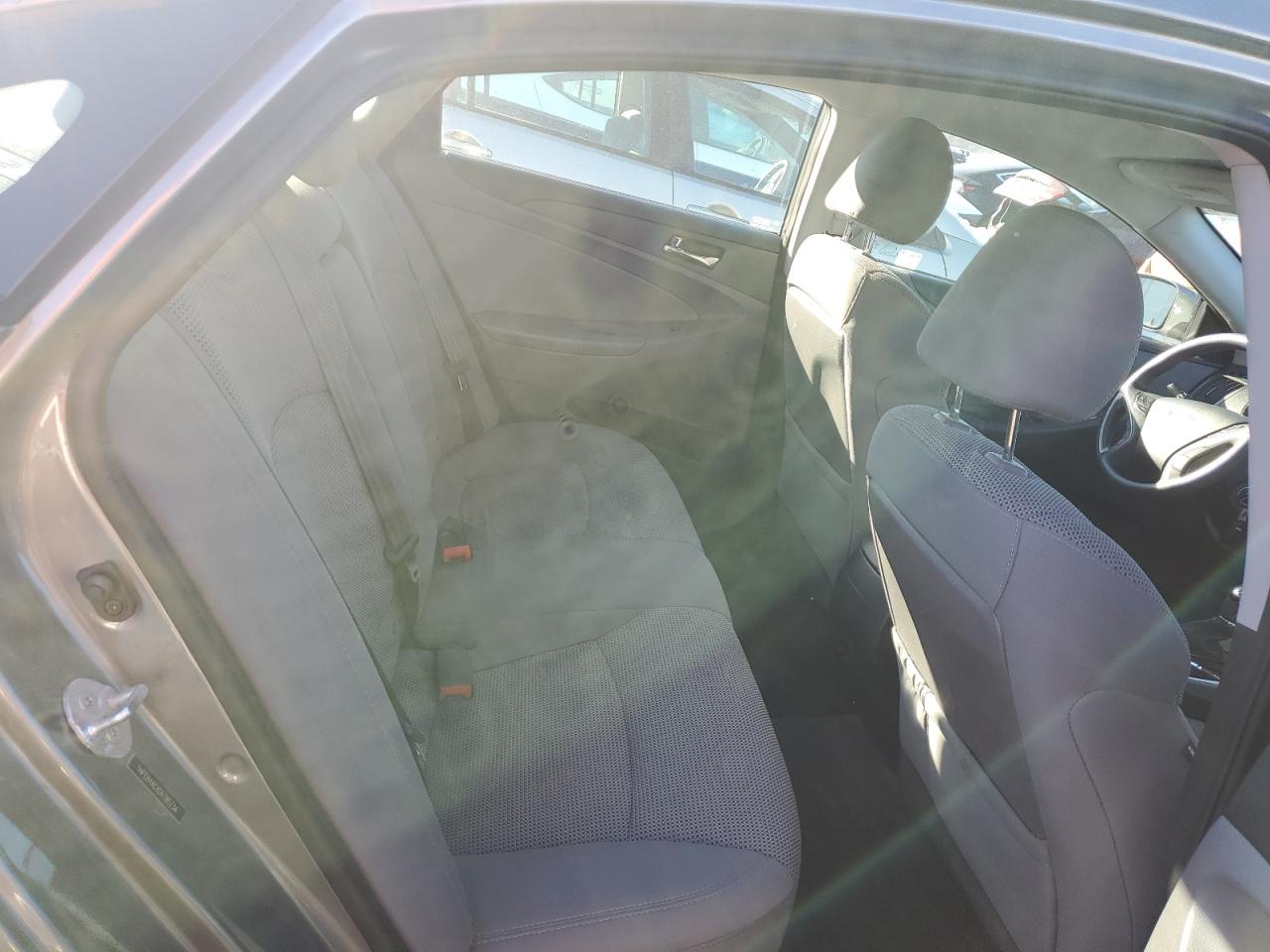 2013 Hyundai Sonata - Image 10