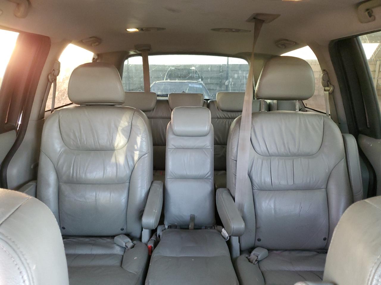 2007 Honda Odyssey - Image 10