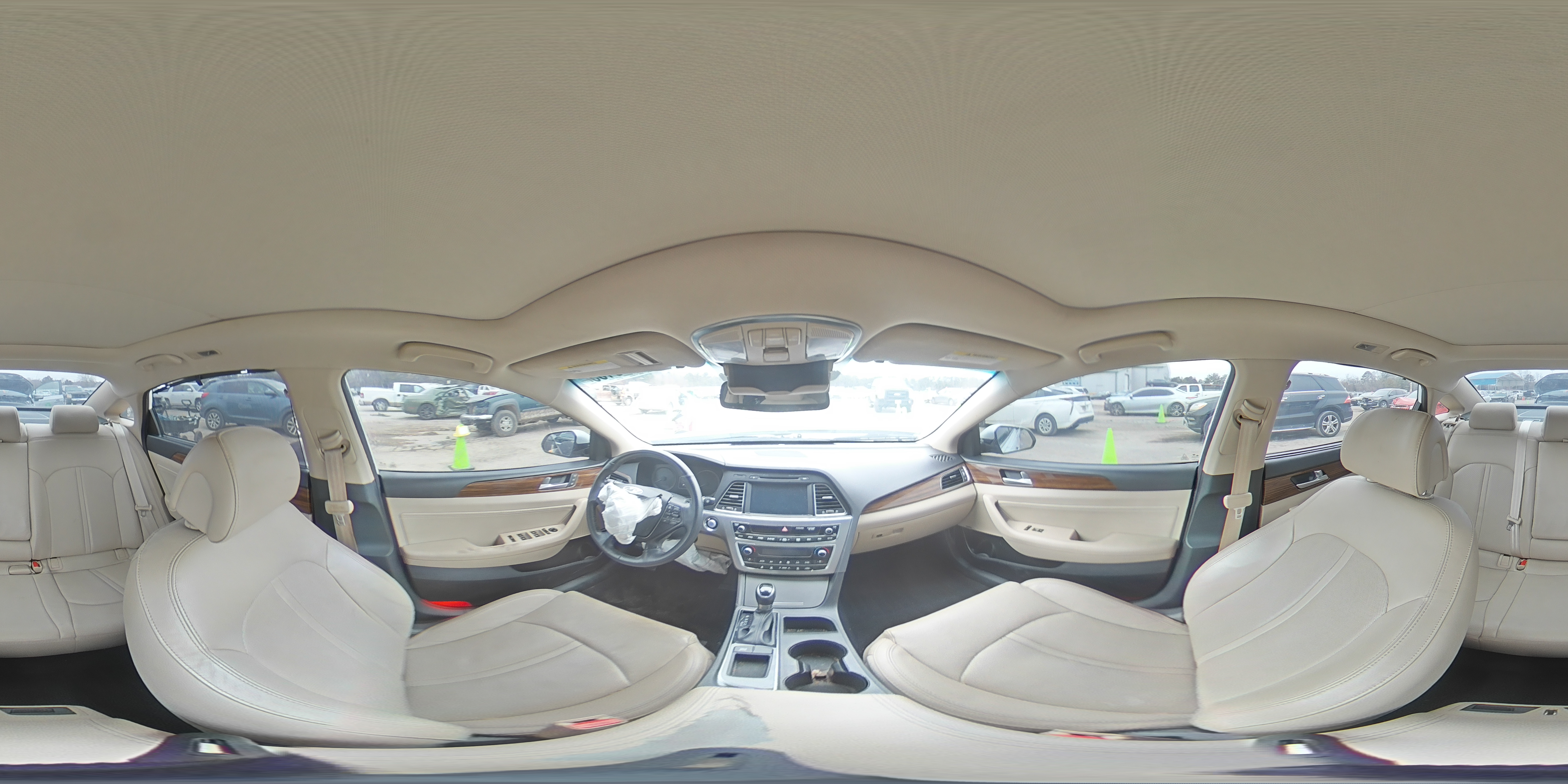 2016 Hyundai Sonata - Image 12