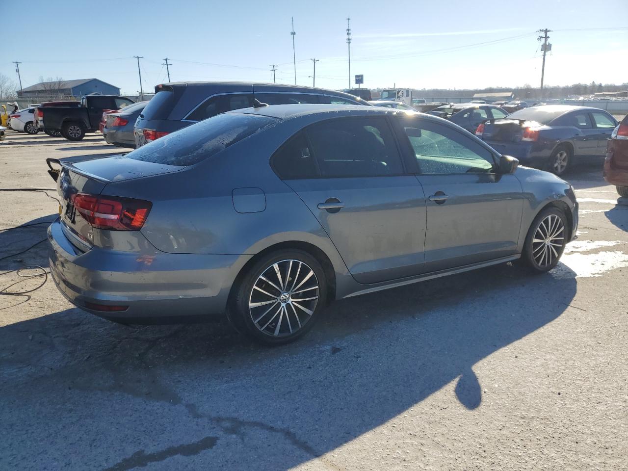 2016 Volkswagen Jetta - Image 3
