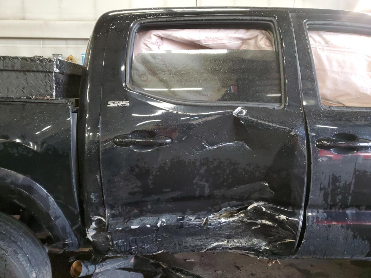 2019 Toyota Tacoma - Image 10