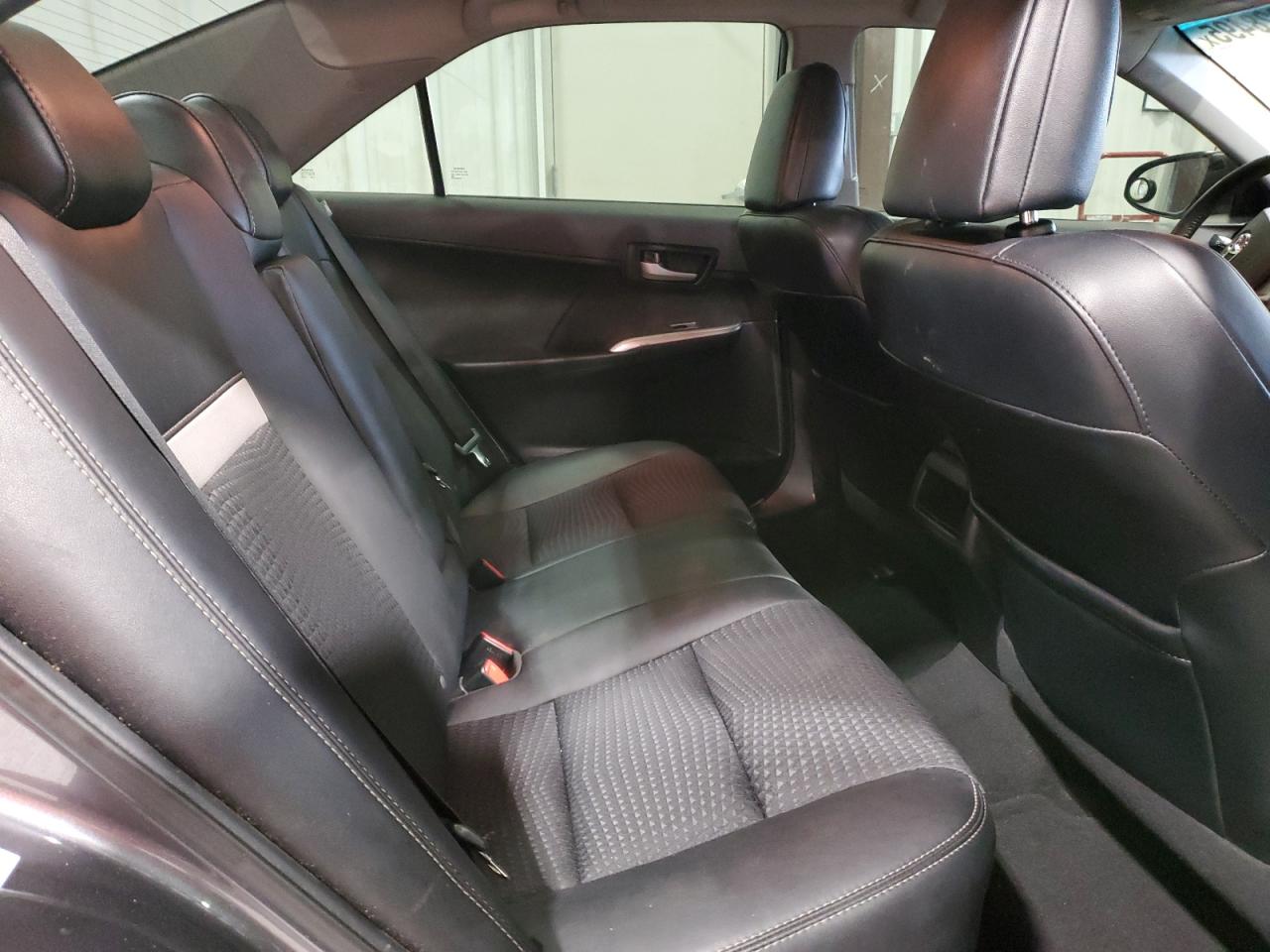 2014 Toyota Camry - Image 10