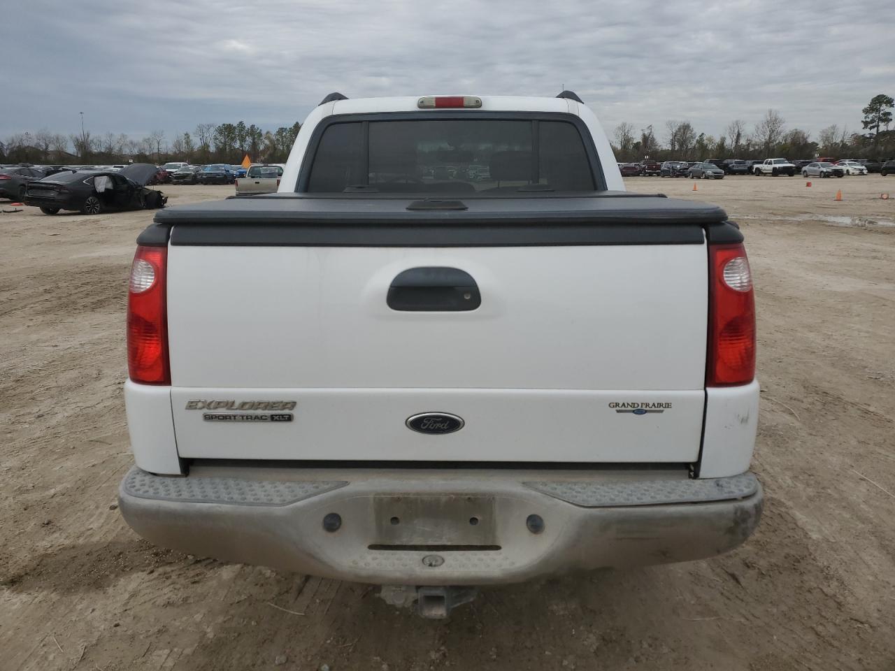2003 Ford Explorer - Image 6