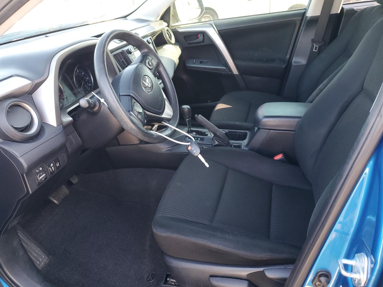 2017 Toyota RAV 4 - Image 7